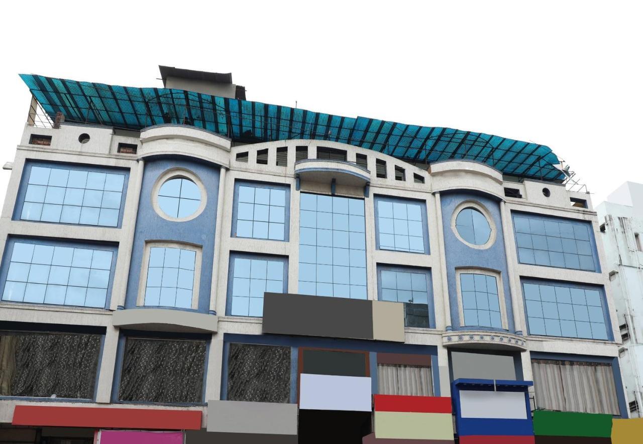 Capital O The City Park Near Nampally Railway Station Hyderabad Exterior foto